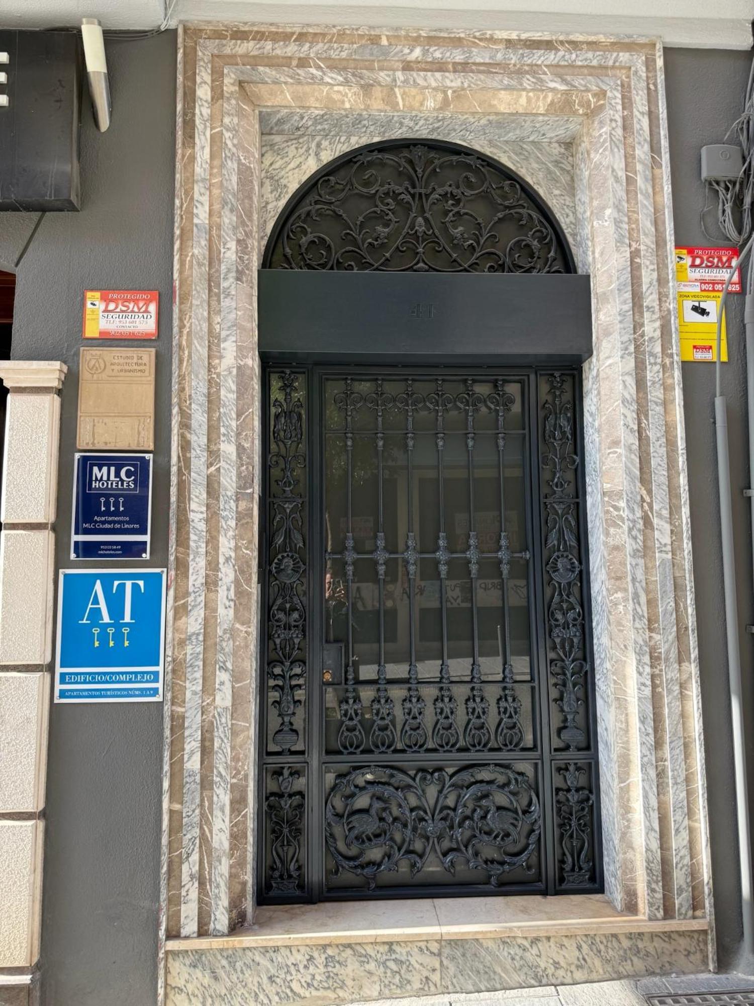 Apartamentos Mlc Ciudad De Linares Linares  Eksteriør billede
